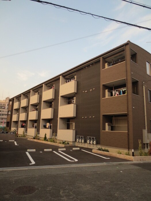 物件外観写真1　(外観写真)