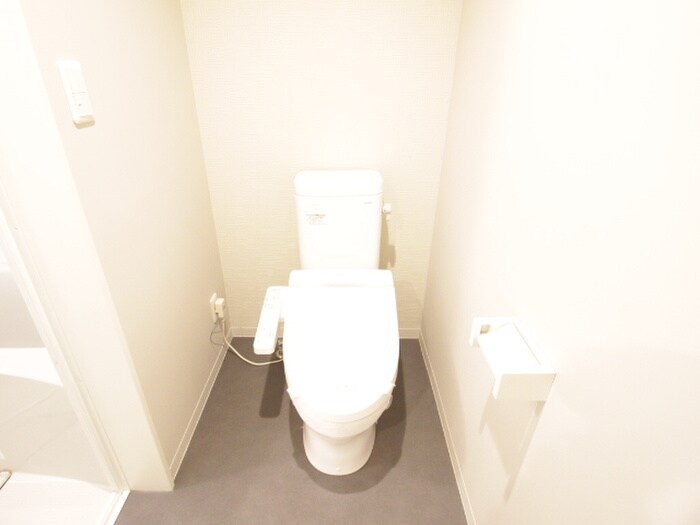 物件内観写真9　(トイレ)