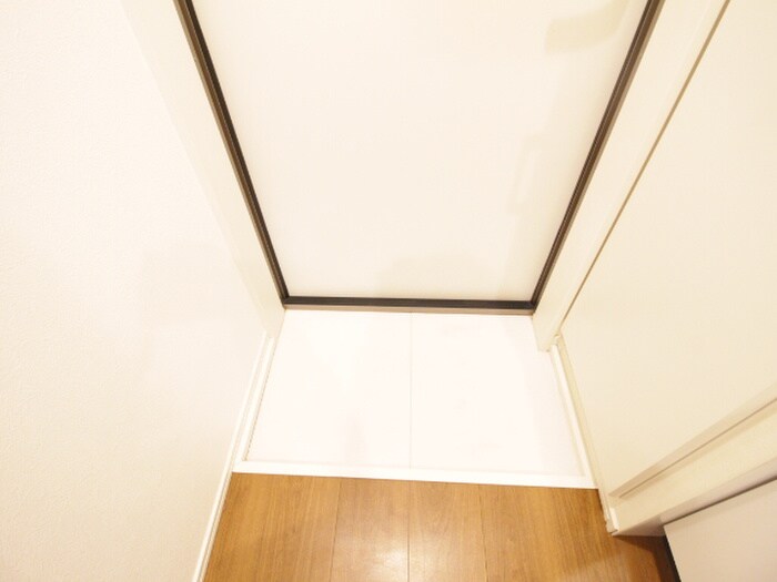 物件内観写真14　(玄関)