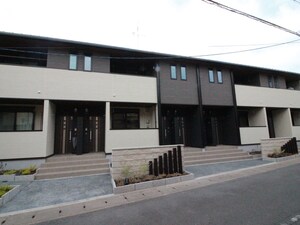 クレメント上桂外観写真