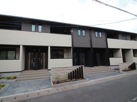 クレメント上桂外観写真