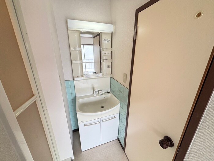 物件内観写真3　(洗面)