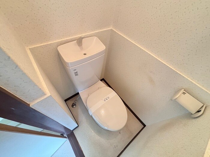 物件内観写真5　(トイレ)