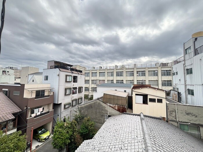 物件内観写真17　(室内からの展望)