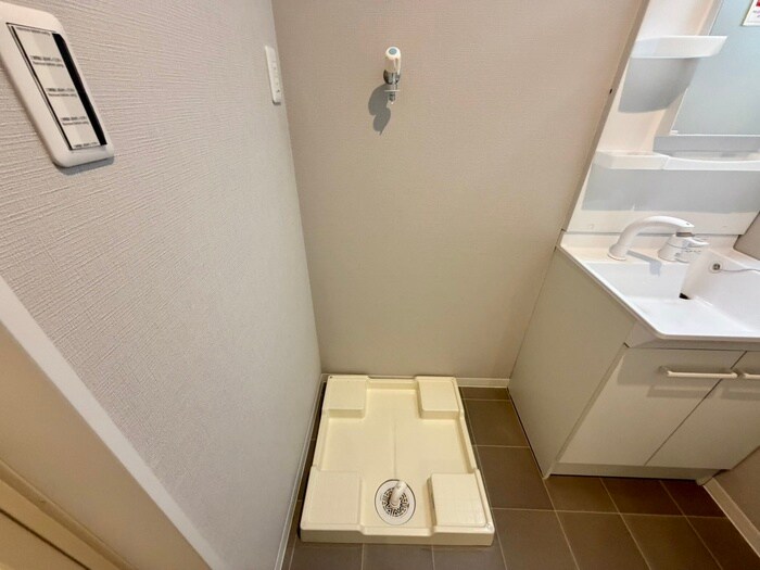 物件内観写真19　(洗濯機置場)