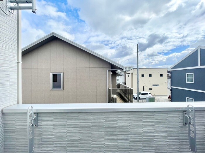 物件内観写真17　(室内からの展望)