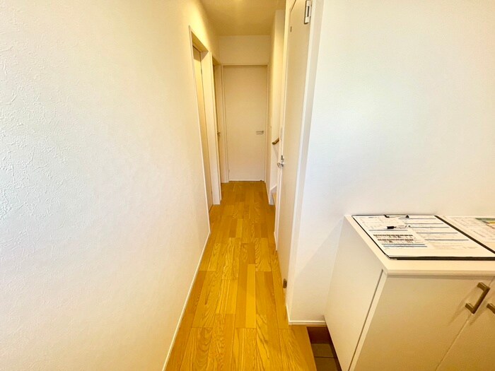 物件内観写真19　(廊下)