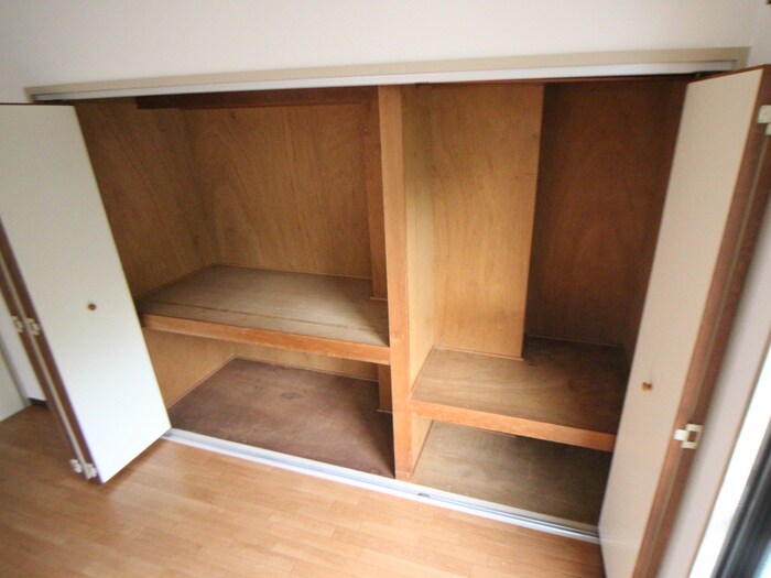 物件内観写真16　(収納)