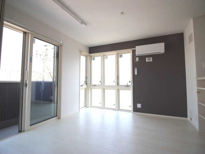 物件内観写真9　(居室)