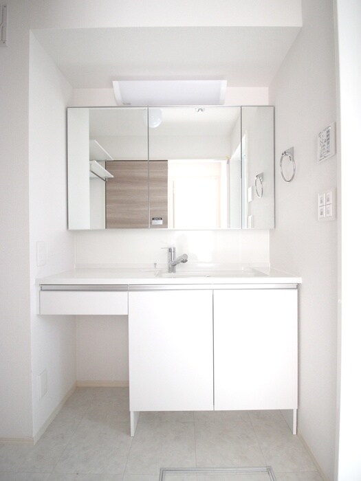 物件内観写真12　(洗面)