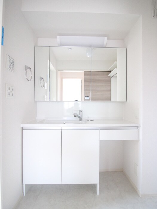 物件内観写真14　(洗面)