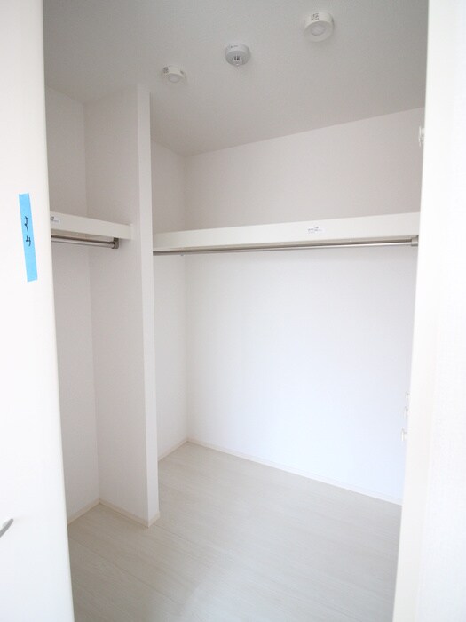 物件内観写真15　(収納)