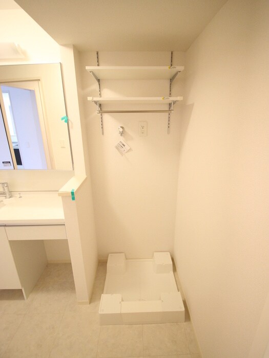 物件内観写真15　(洗濯機置場)