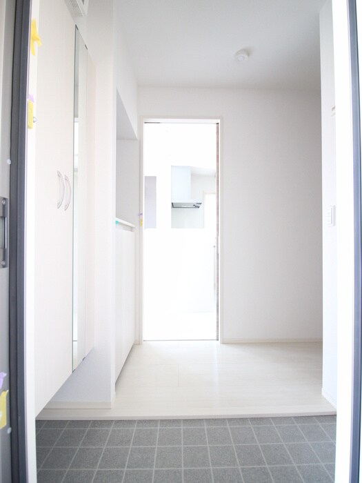 物件内観写真16　(廊下)