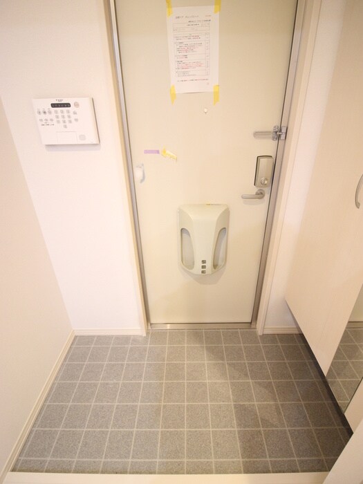物件内観写真19　(玄関)