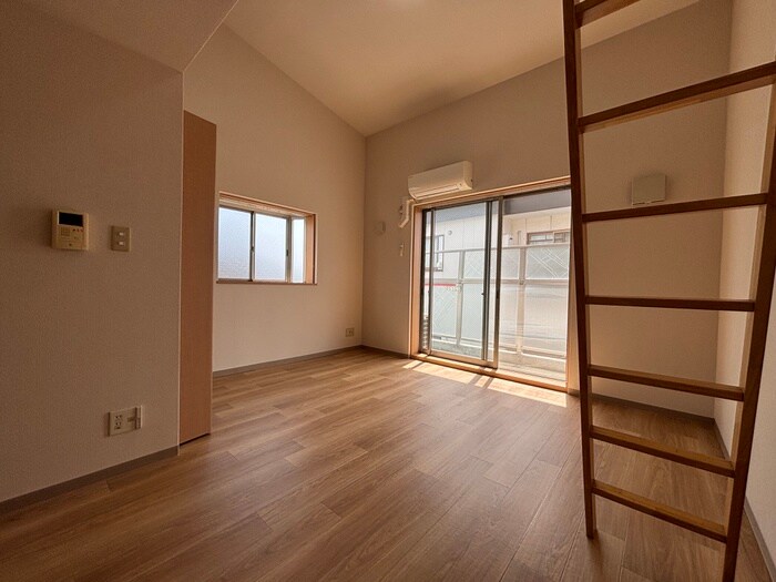 物件内観写真13　(居室)