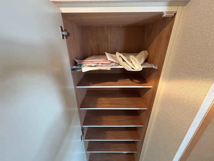 物件内観写真16　(靴箱)