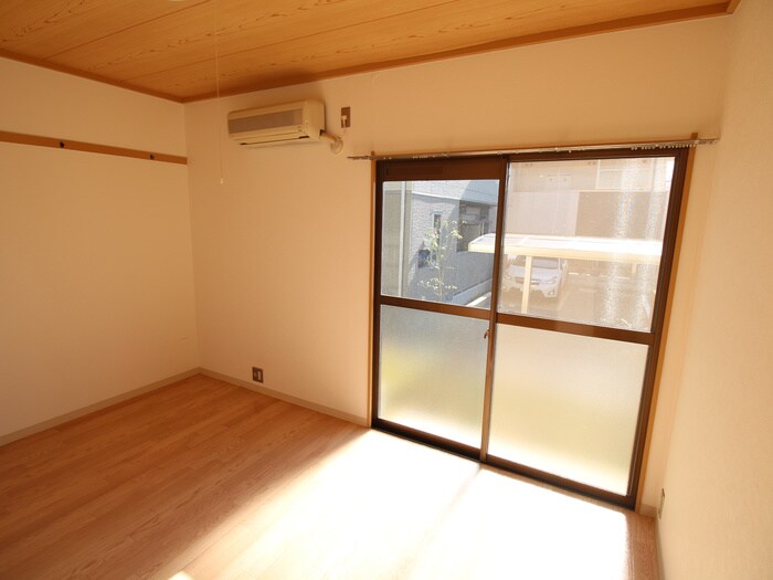 物件内観写真9　(居室)