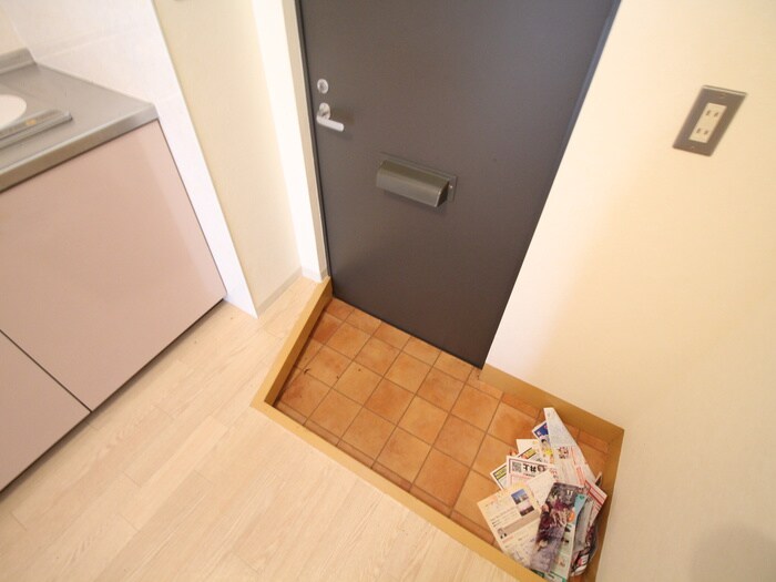 物件内観写真14　(玄関)