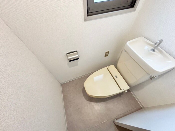 物件内観写真12　(トイレ)