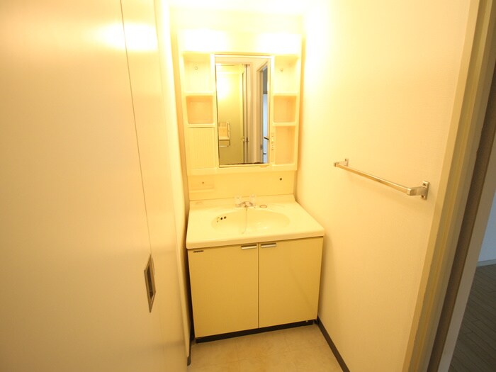 物件内観写真13　(洗面)