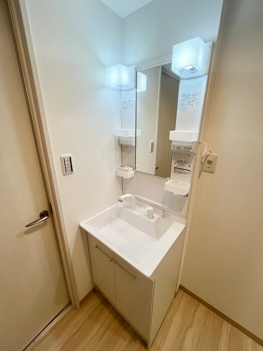 物件内観写真9　(洗面)