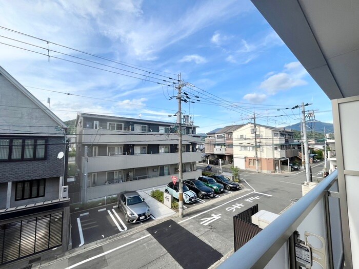 物件内観写真13　(室内からの展望)