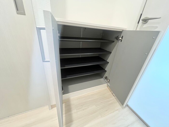 物件内観写真17　(靴箱)