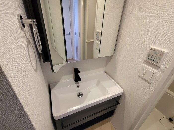 物件内観写真9　(洗面)