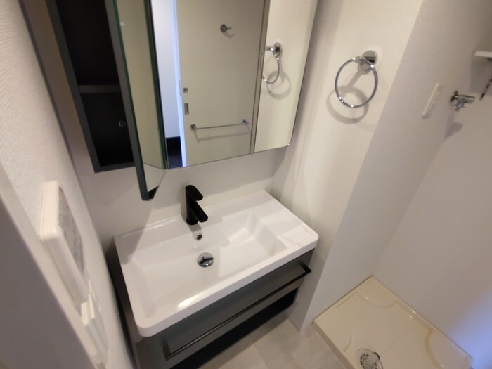 物件内観写真9　(洗面)