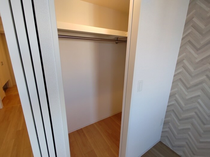 物件内観写真12　(収納)