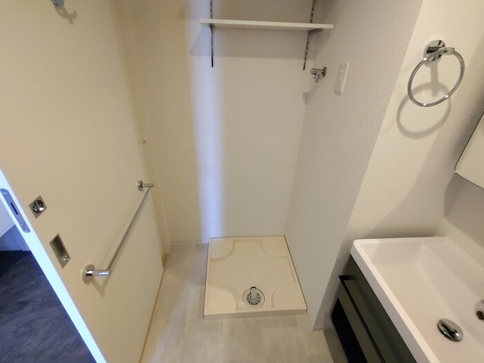 物件内観写真14　(洗濯機置場)