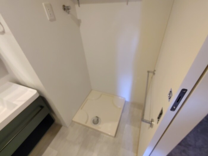 物件内観写真14　(洗濯機置場)