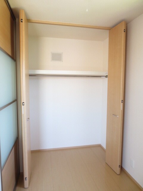物件内観写真11　(収納)