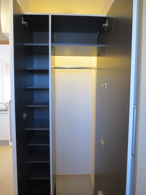 物件内観写真15　(収納)