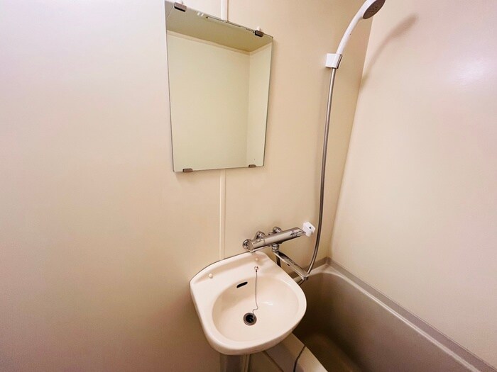 物件内観写真12　(洗面)