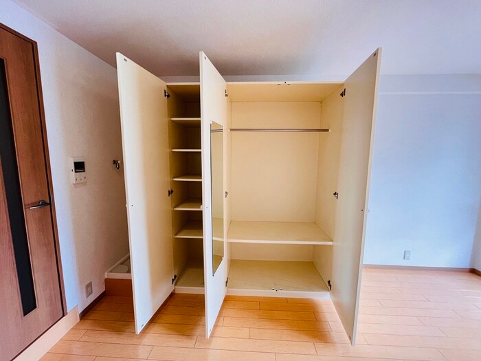 物件内観写真13　(収納)