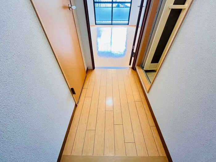 物件内観写真19　(廊下)