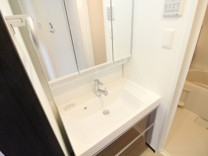 物件内観写真11　(洗面)