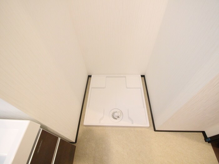 物件内観写真13　(洗濯機置場)