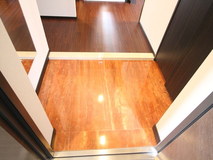 物件内観写真14　(玄関)