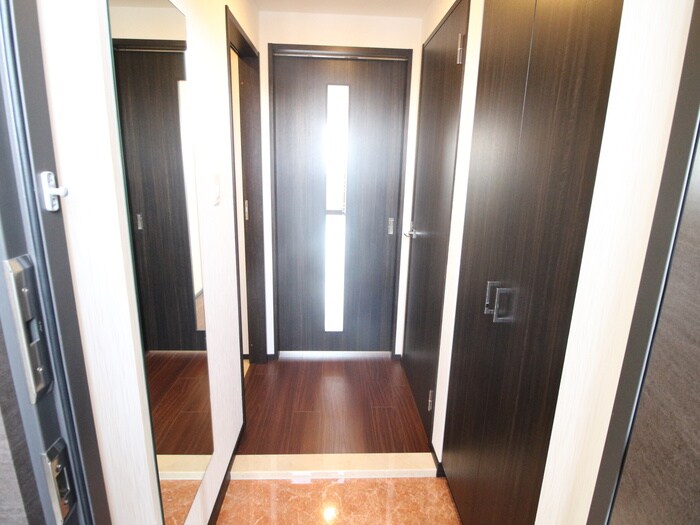 物件内観写真15　(廊下)