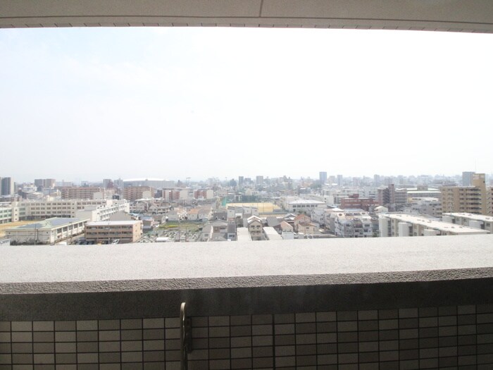 物件内観写真21　(室内からの展望)