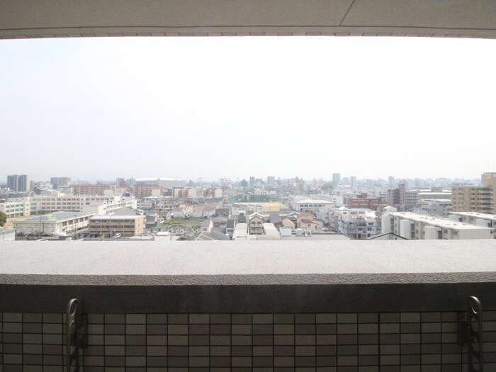 物件内観写真22　(室内からの展望)