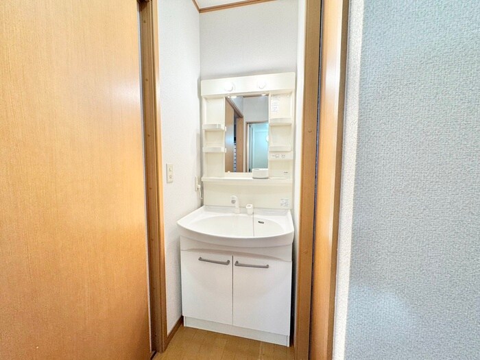 物件内観写真11　(洗面)