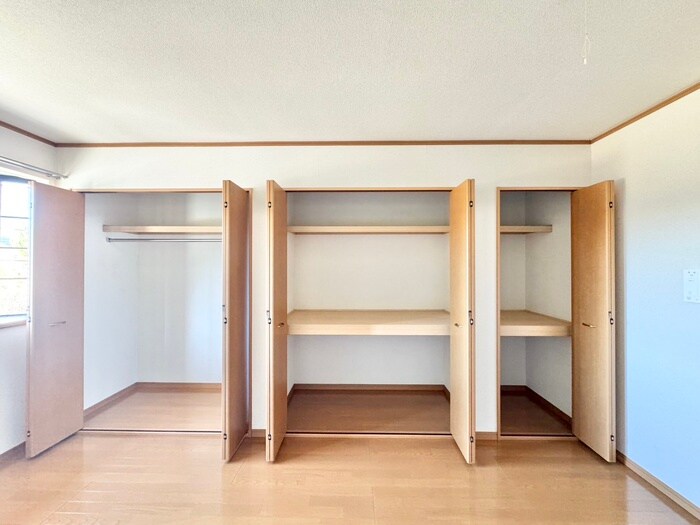 物件内観写真13　(収納)