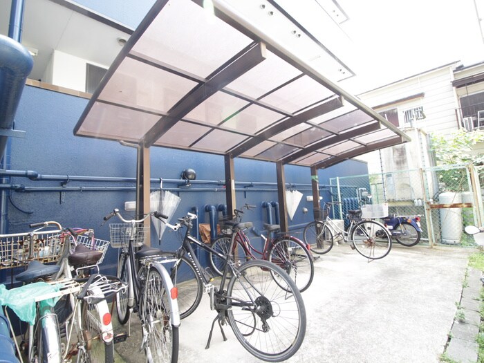 物件外観写真5　(駐輪場)