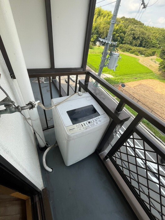 物件内観写真13　(洗濯機置場)