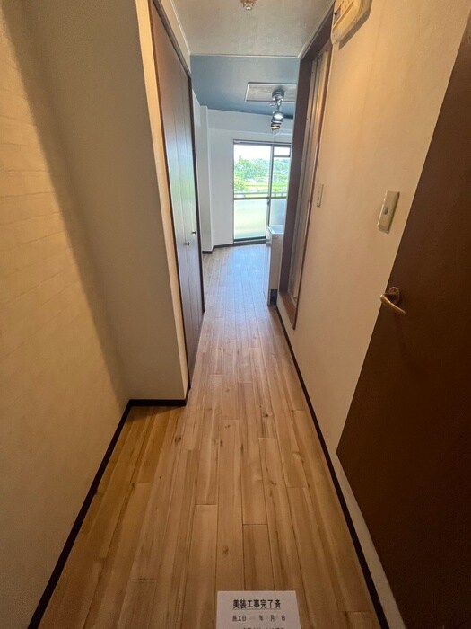 物件内観写真19　(廊下)