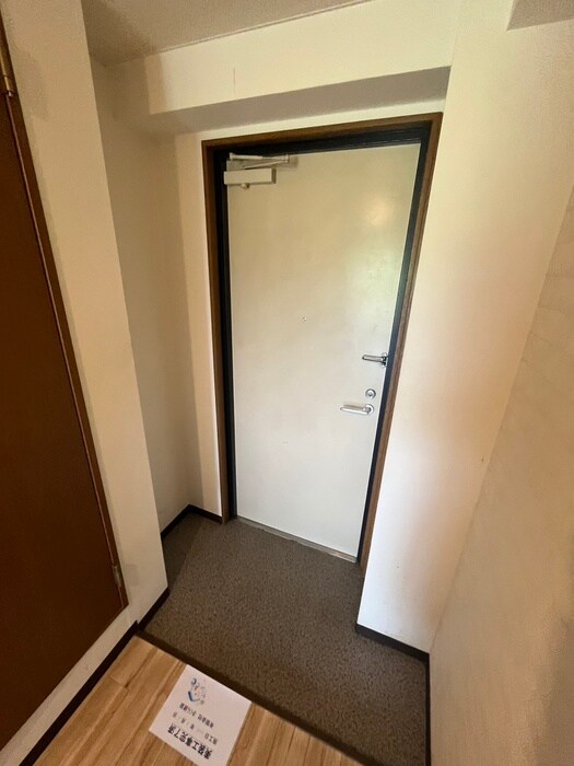 物件内観写真20　(玄関)
